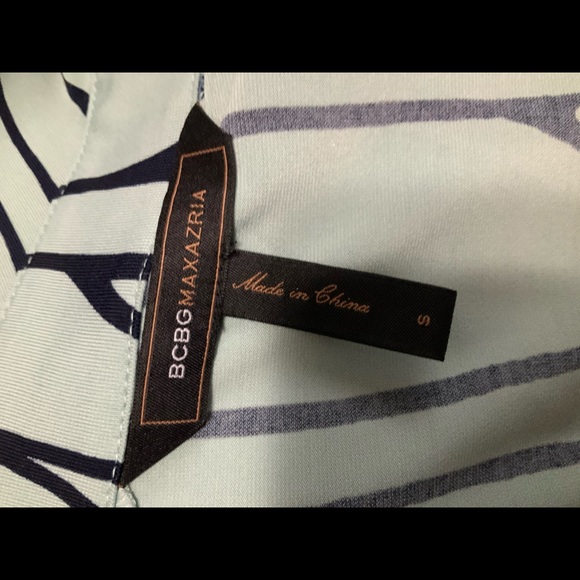 Women’s Dress - Picture 4 of 5